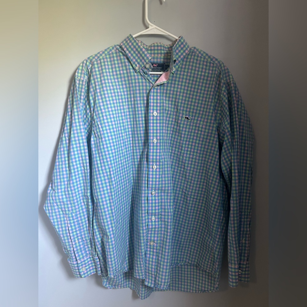Vineyard Vines button down shirt
